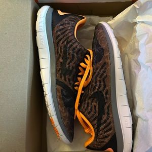 Brand new Nike free 4.0. Women size 9
